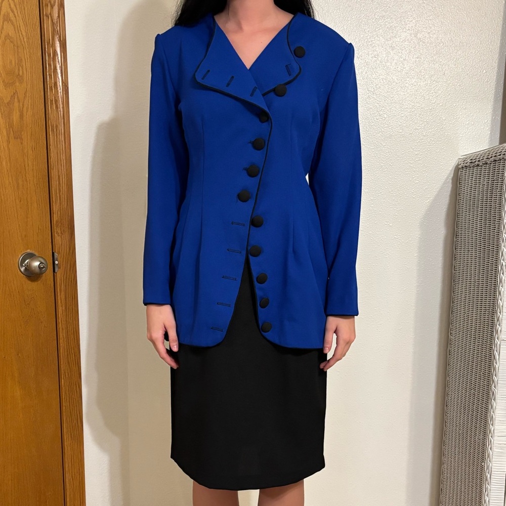 Elegant Blue Women's Jacket with Black Accents